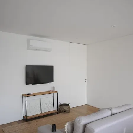 Aljube Residences Iii - Novo No Centro De Pdl * Ponta Delgada