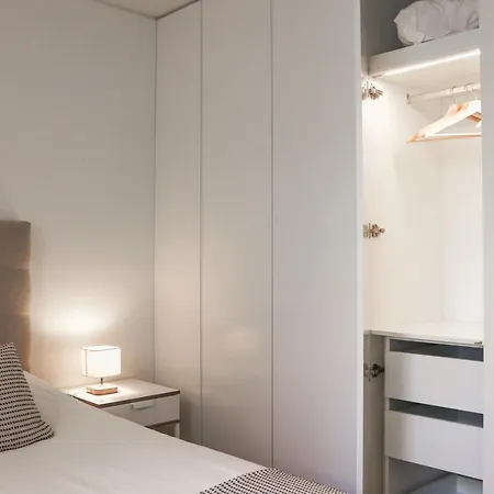 Aljube Residences Iii - Novo No Centro De Pdl * Ponta Delgada