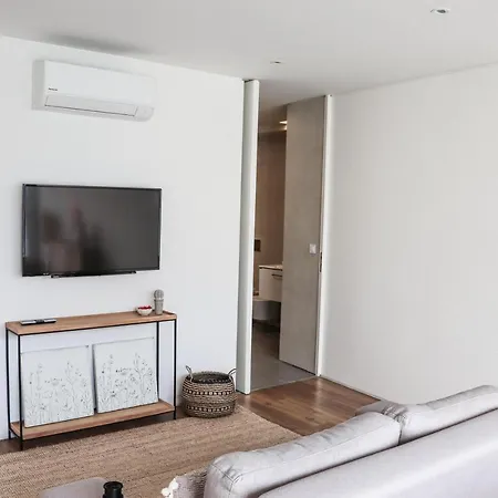 Aljube Residences Iii - Novo No Centro De Pdl Апартаменты *