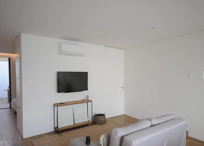 Aljube Residences Iii - Novo No Centro De Pdl * Ponta Delgada