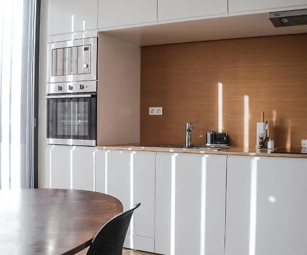 아파트 Aljube Residences Iii - Novo No Centro De Pdl