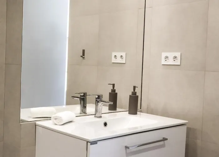 아파트 Aljube Residences Iii - Novo No Centro De Pdl *